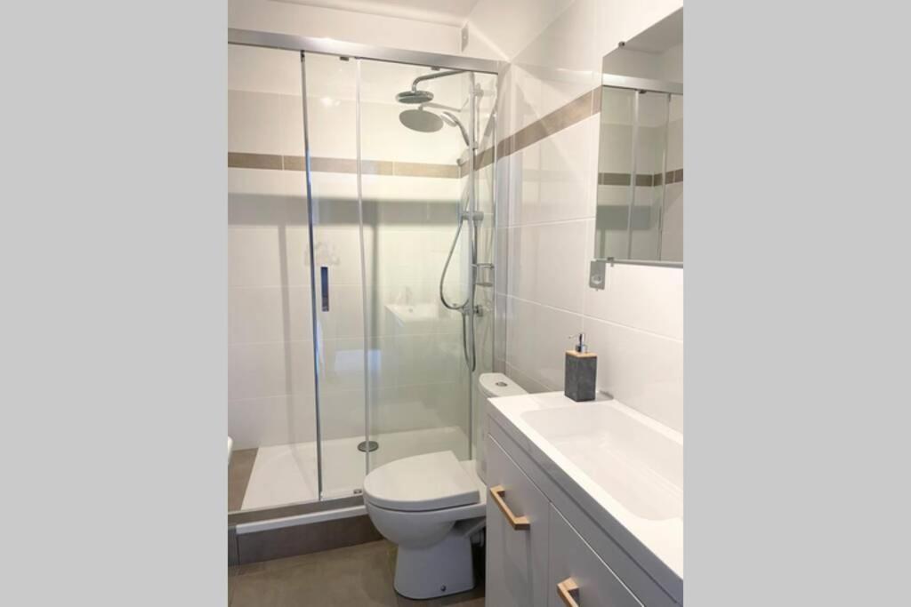 Mon Appart'Hotel - Climatisation Avec Parking Gratuit Brive-la-Gaillarde Exterior photo